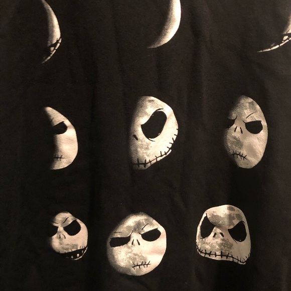 🎠🎃COPY - NBC Moon Eclipse Sweatshirt- 860 $35 or $30 w/offer - Picture 2 of 4